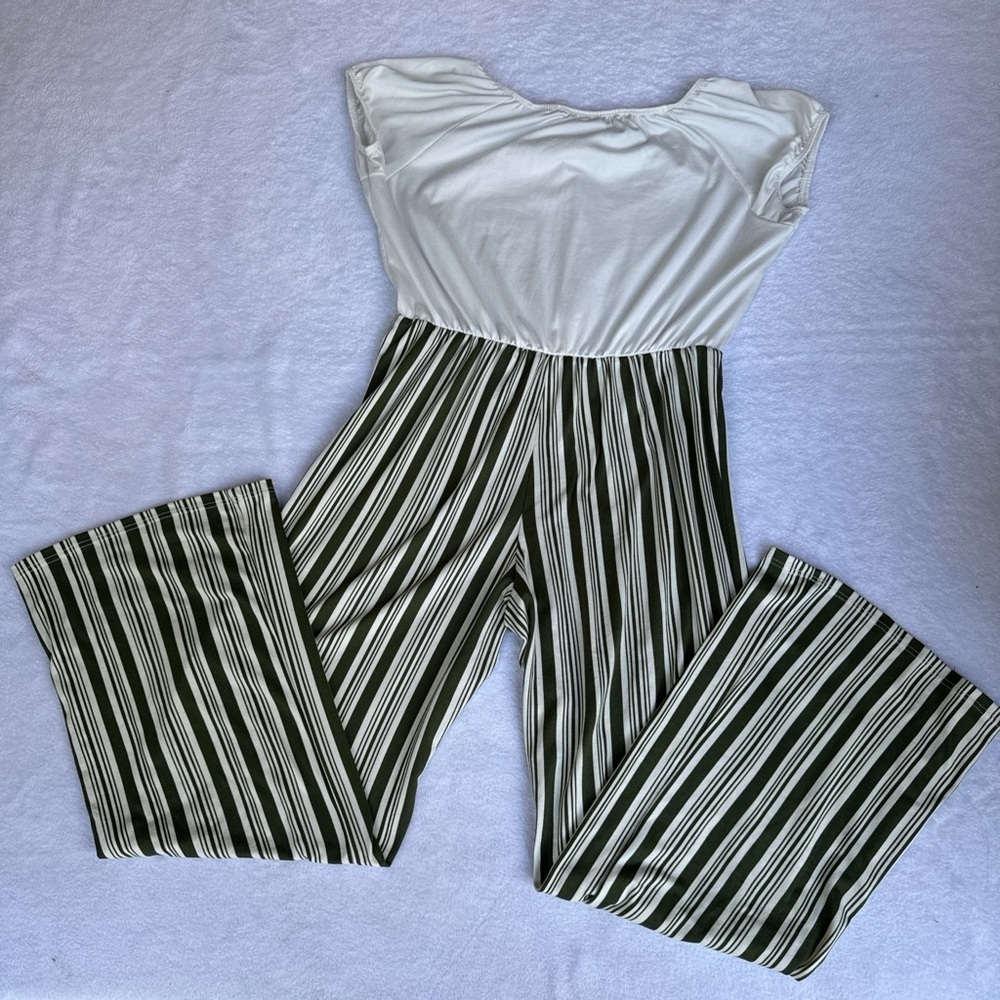 Stylish Kids Striped Romper in green  and White - Picture 6 of 13